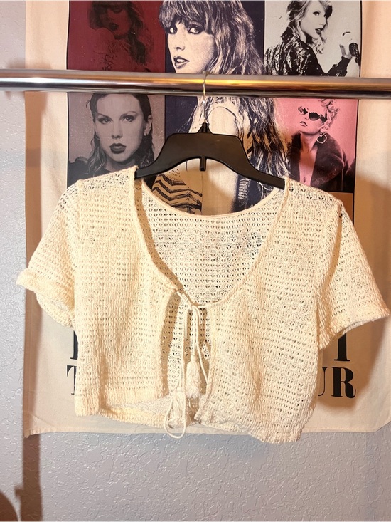 SHEIN Sweaters - SHEIN Cream Crochet Tie Front Short Sleeve Cardigan Shrug Women’s One Size